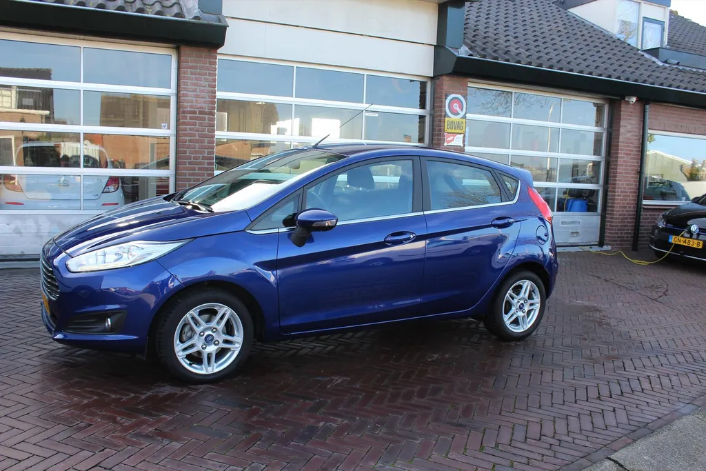 Ford Fiesta 1.0 EcoB. 5D S/S Titanium X / distri. vv / bluetooth